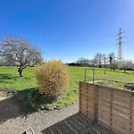 Apartamento Charming Terrace And Parking