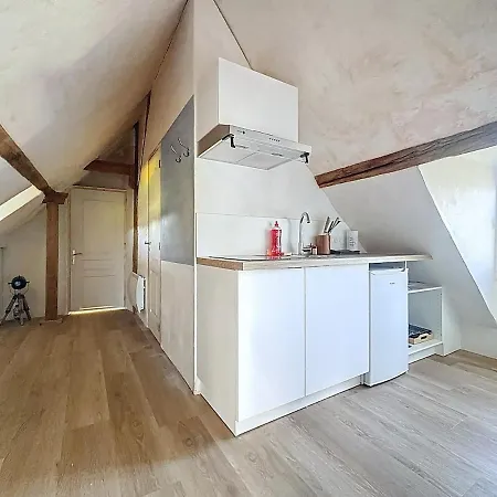 Charming Terrace And Parking *